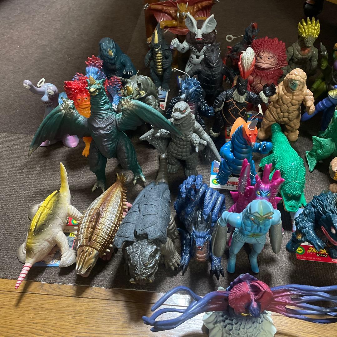 ウルトラマン　怪獣フィギュア