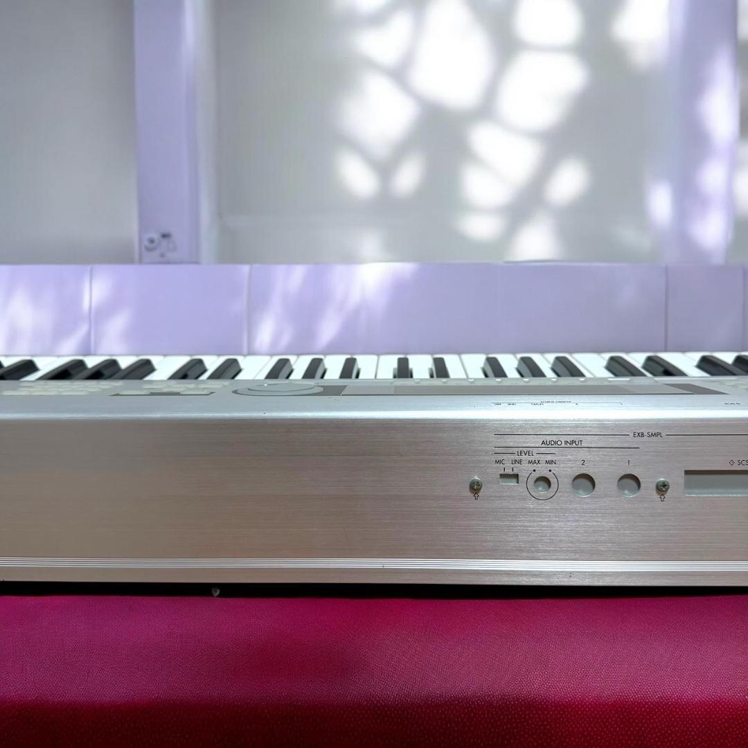 ☆動作品美品 KORG TRITON Le76 76鍵盤シンセサイザー ケース付