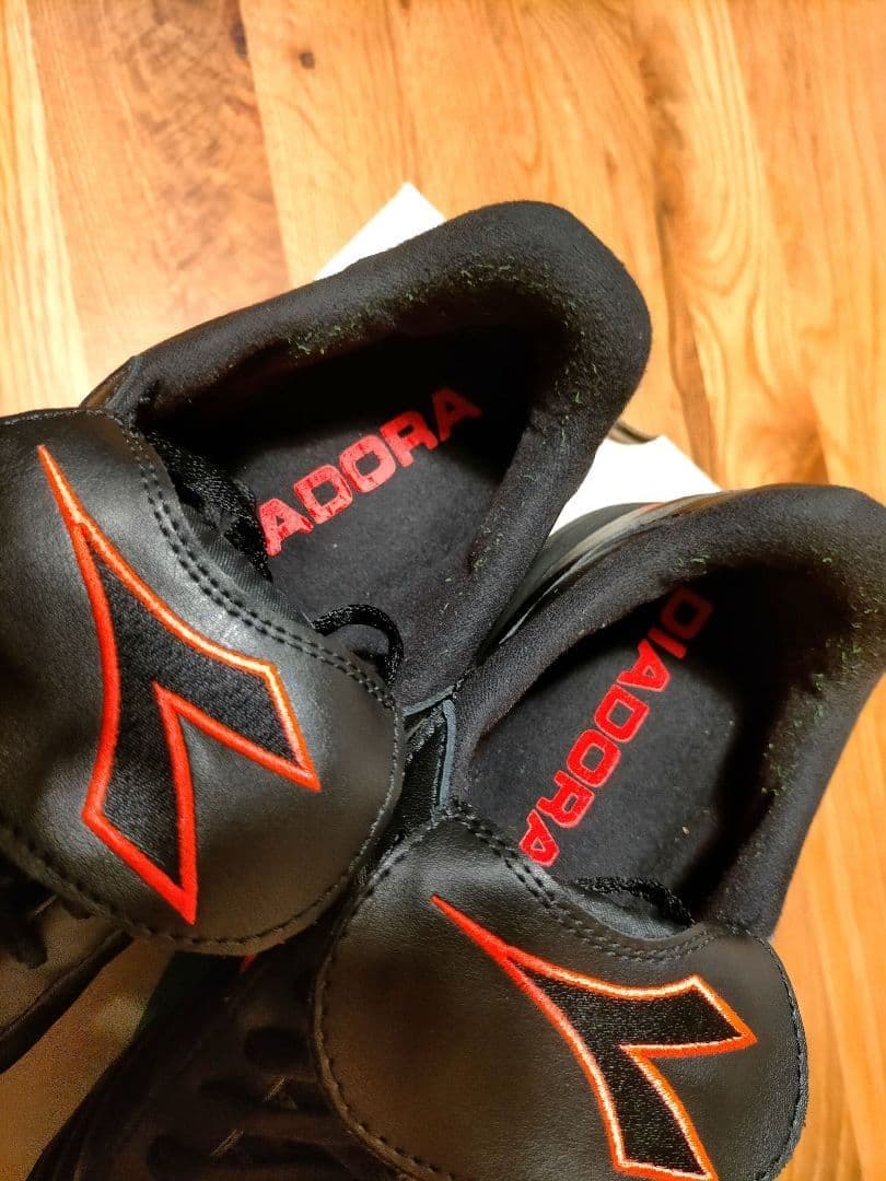 DIADORA サッカー　トレシュー