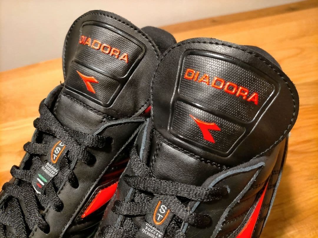 DIADORA サッカー　トレシュー