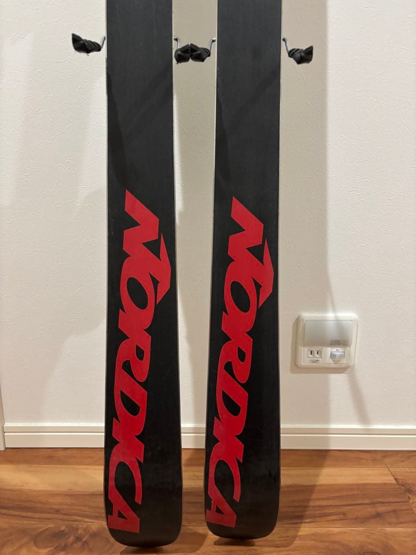 ケース付き177ノルディカフリースキーとチロリア 金具セット