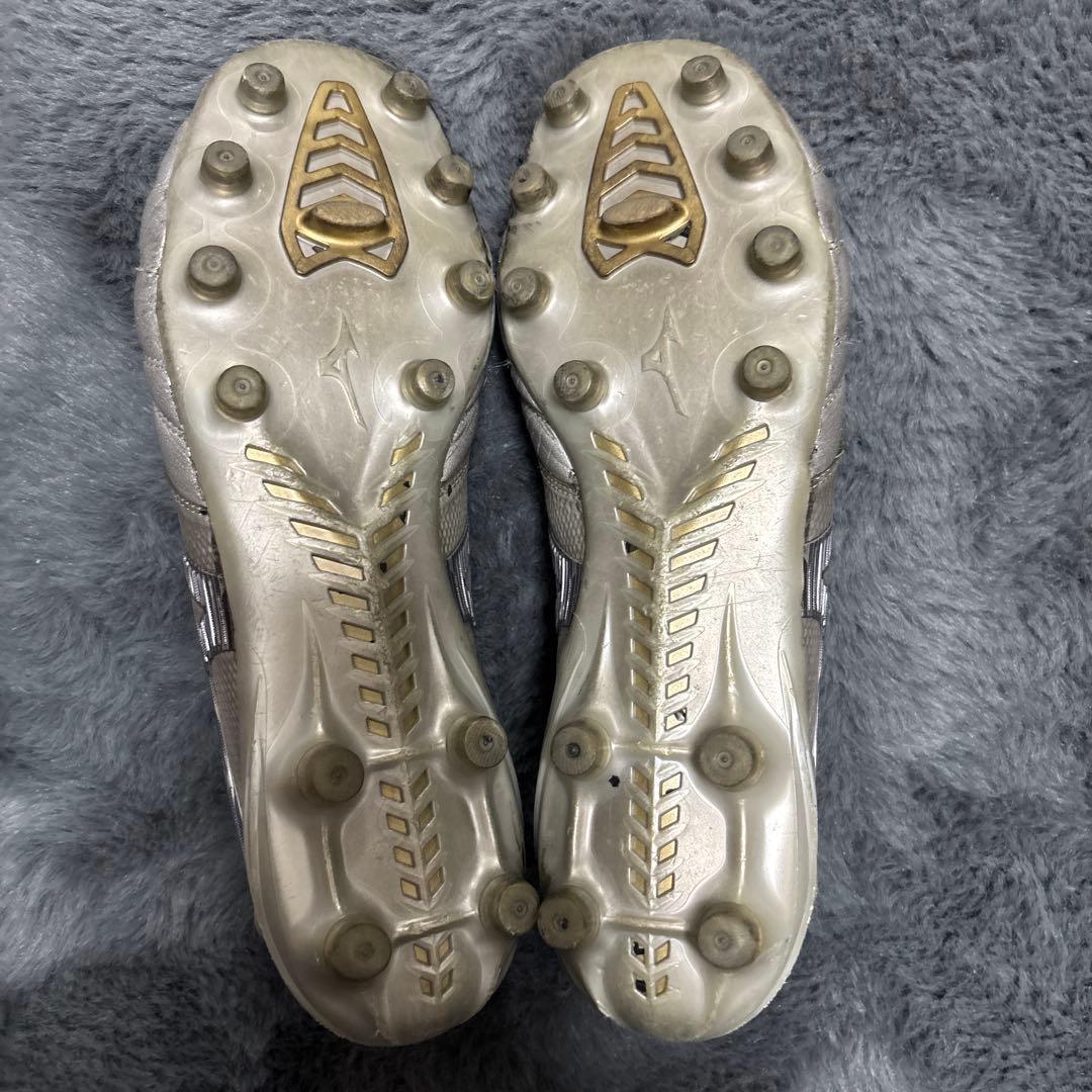 Mizuno moreria　NEO IV βスパイク シルバー