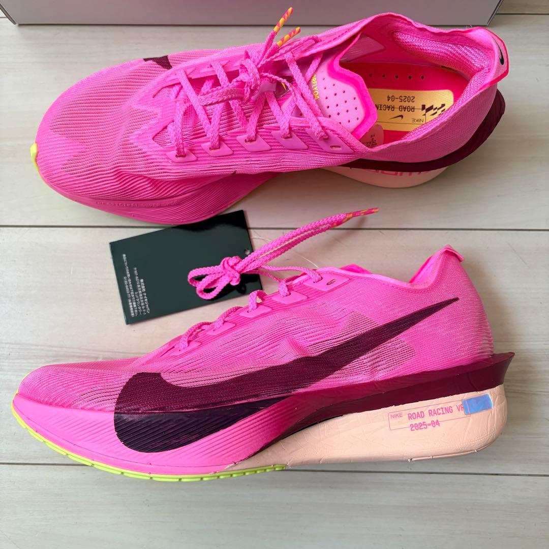 新品未使用☆訳あり！ナイキ ZoomX VAPORFLY NEXT%4 26cm