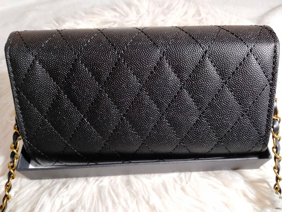 CHANEL　長財布　チェーンウォレット　ショルダー　財布 ノベルティ