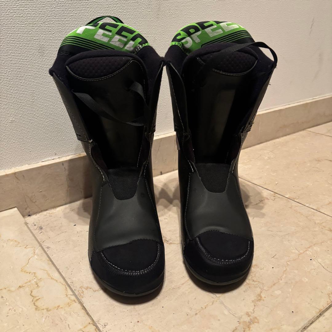 ROSSIGNOL ロシニョールのスキーブーツ　25-25.5cm