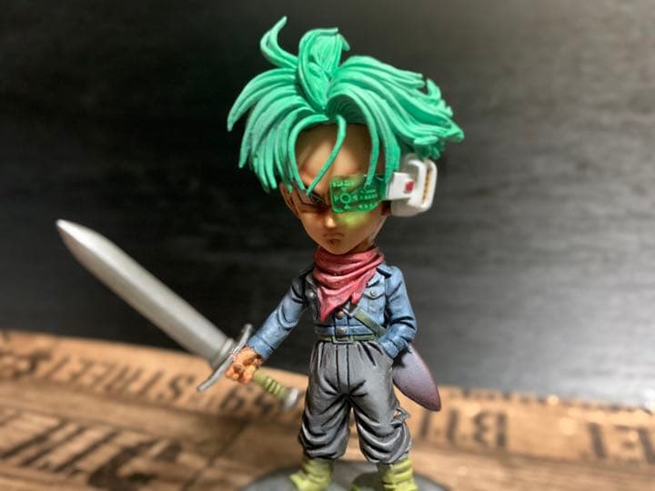 ドラゴンボール　トランクス フィギュア