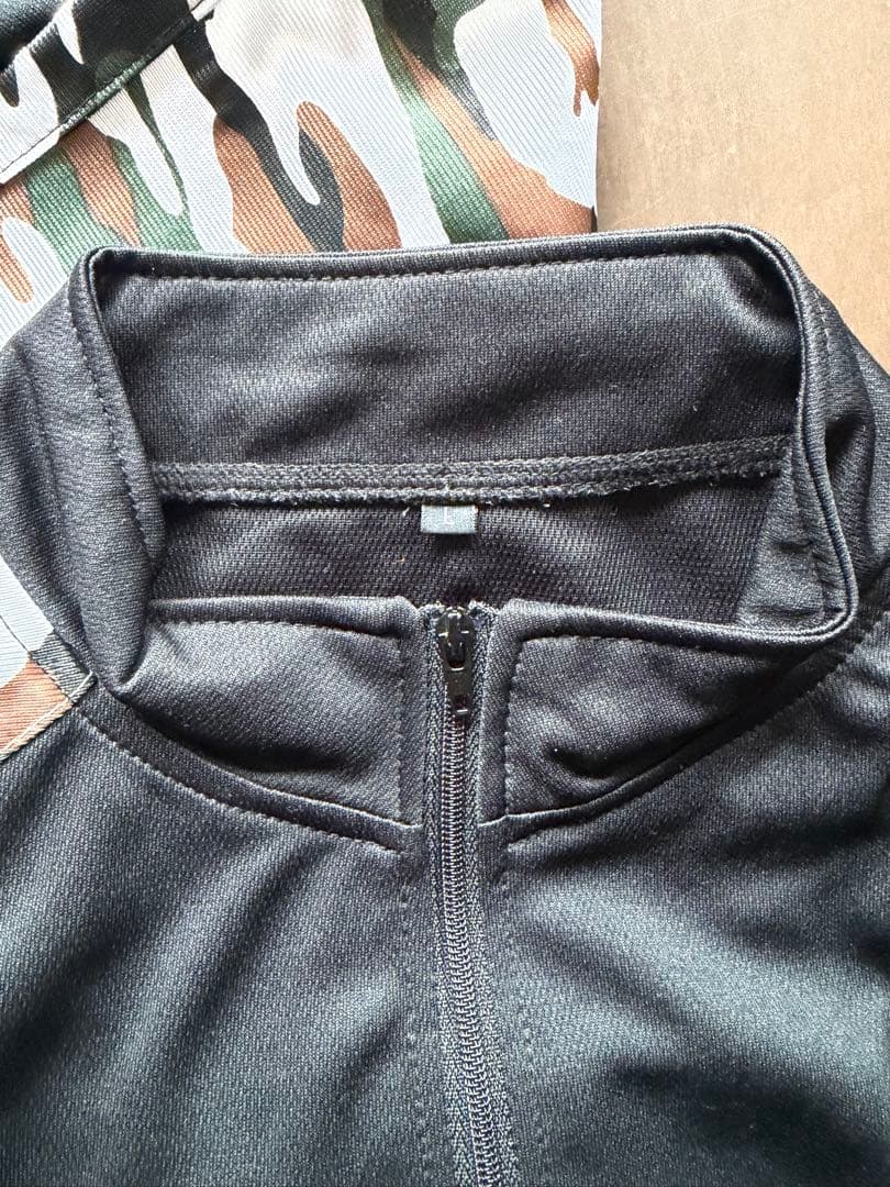 【美品】レスミルズ ロングパンツ+カットソー（迷彩×黒）