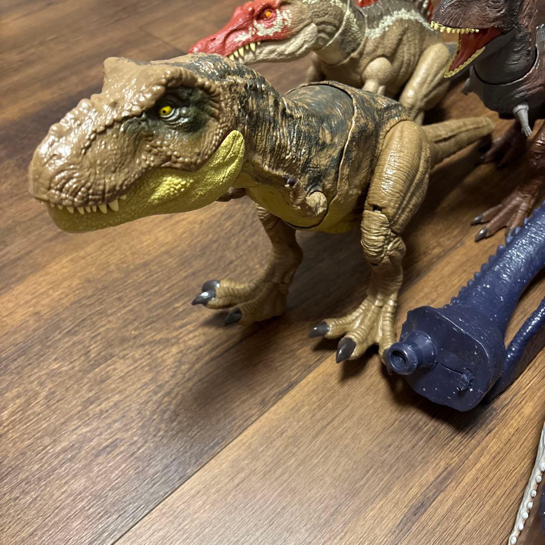 マテル　ジュラシックワールド　モササウルス　スピノサウルス