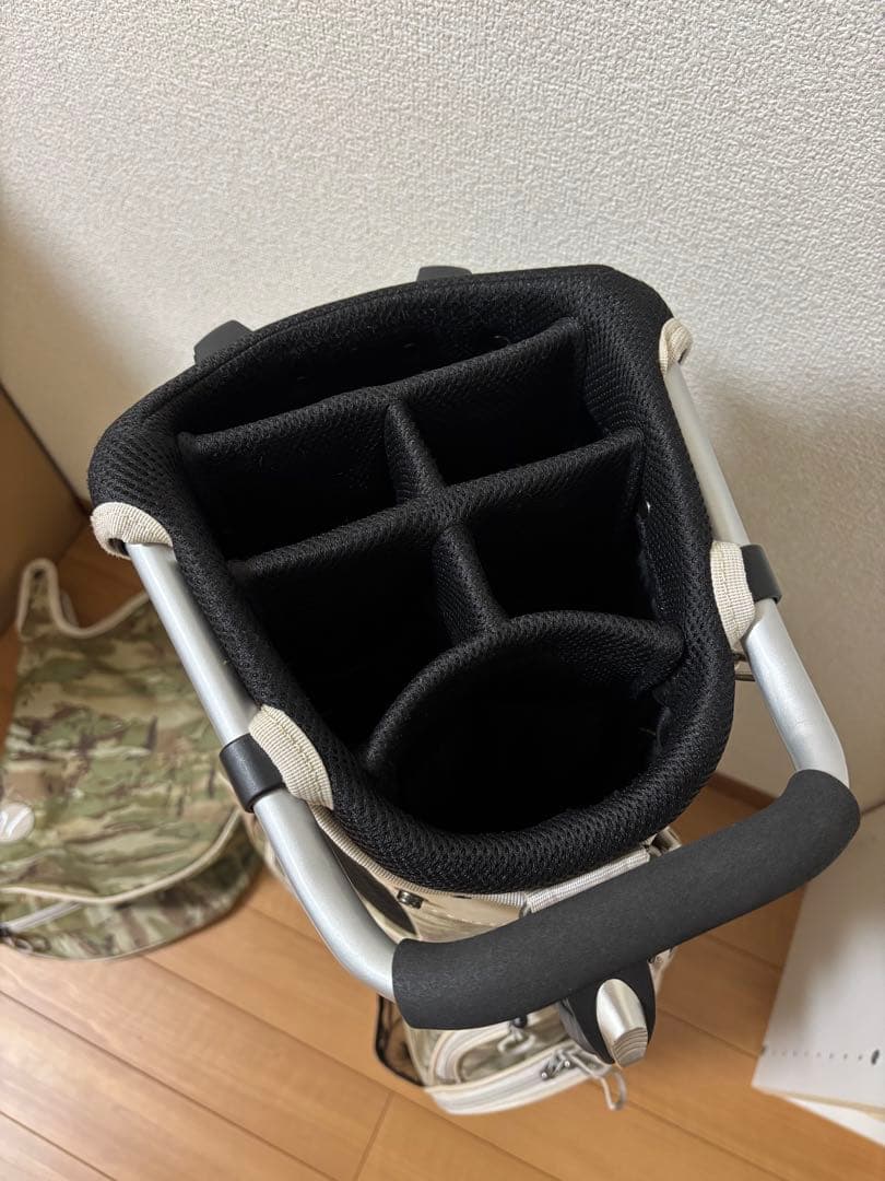 DOCUS DESIGN ドゥーカスデザイン迷彩キャディバッグ　ヘッドカバー付き
