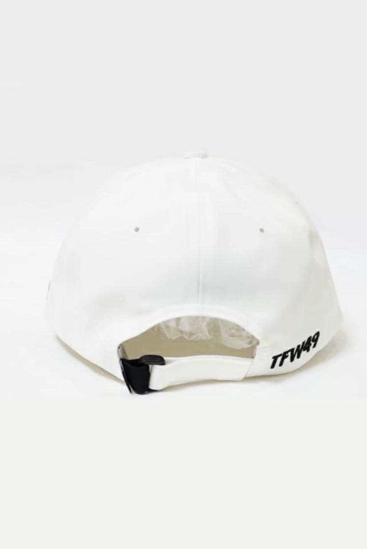新品タグ付き⭐️unisex TFW49⭐️2025NEW⭐️キャップ　ホワイト