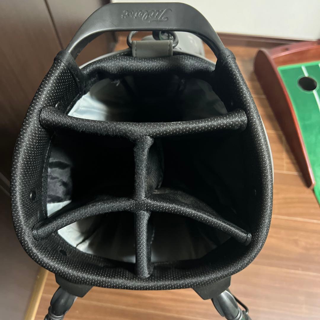 Titleist グレー キャディバッグスタンド