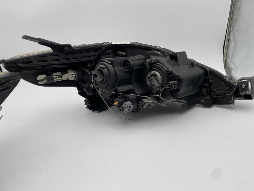 マツダ プレマシー CREW CR3W 純正 HID ヘッドライト 左右セット