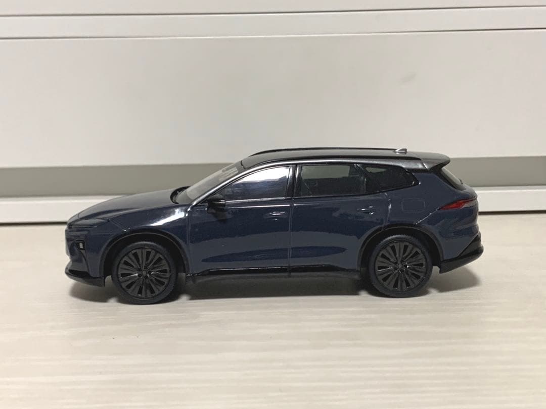 クラウンエステート PHEV カラーサンプル