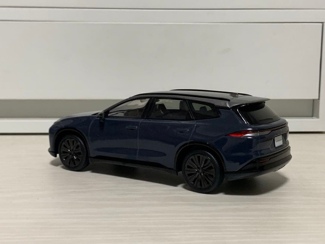 クラウンエステート PHEV カラーサンプル