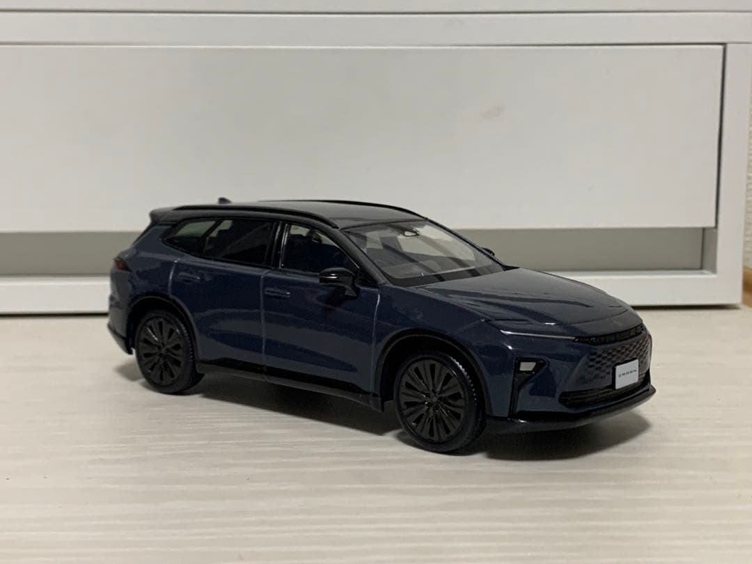 クラウンエステート PHEV カラーサンプル