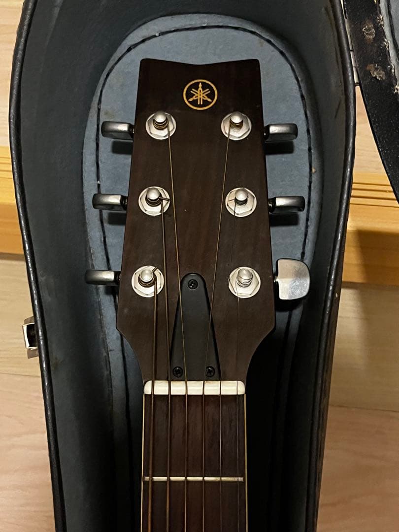 6時間セールYAMAHA FG-300J 黒ラベル　ビンテージ　ケース付き