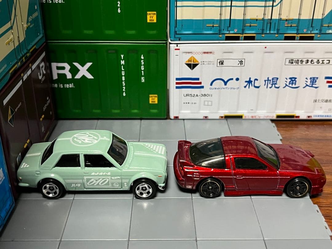 カラーサンプル ヤリス ホットウィール シビック 180SX ダットサン トミカ