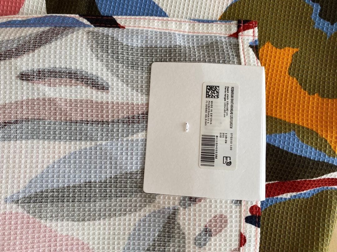 マリメッコ　新品　Rosarium テーブルクロス　180×135cm