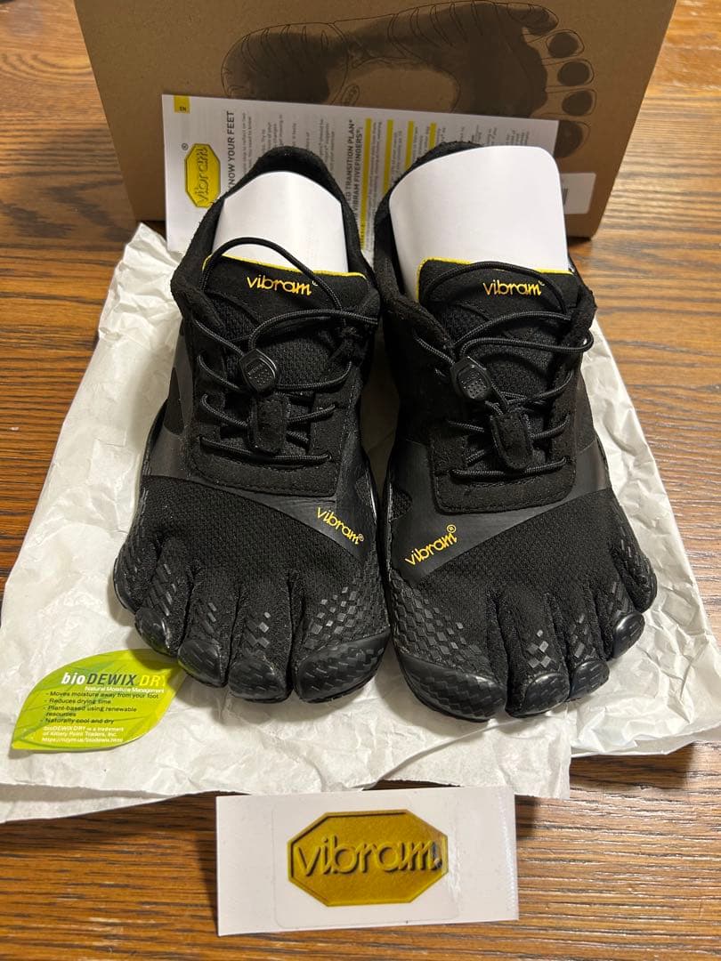 Vibram ビブラム　ファイブフィンガーズ