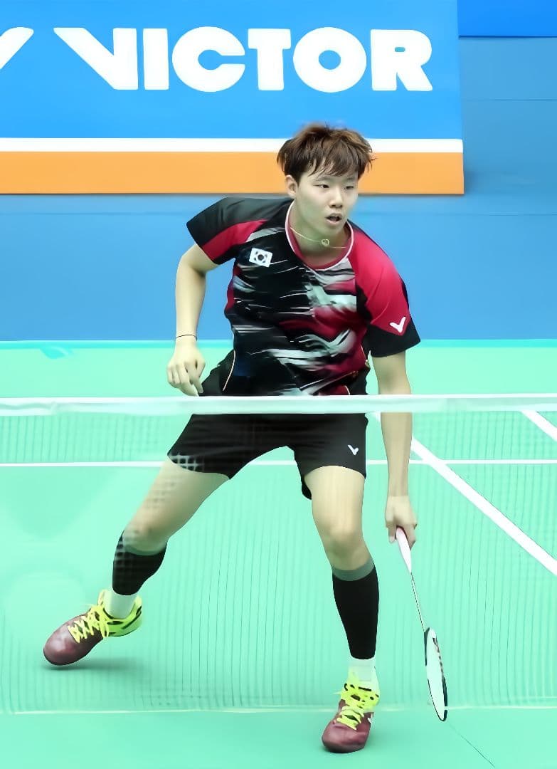 VICTOR韓国代表金元浩選手着用モデル バドミントンシャツトナミ実業団NTT