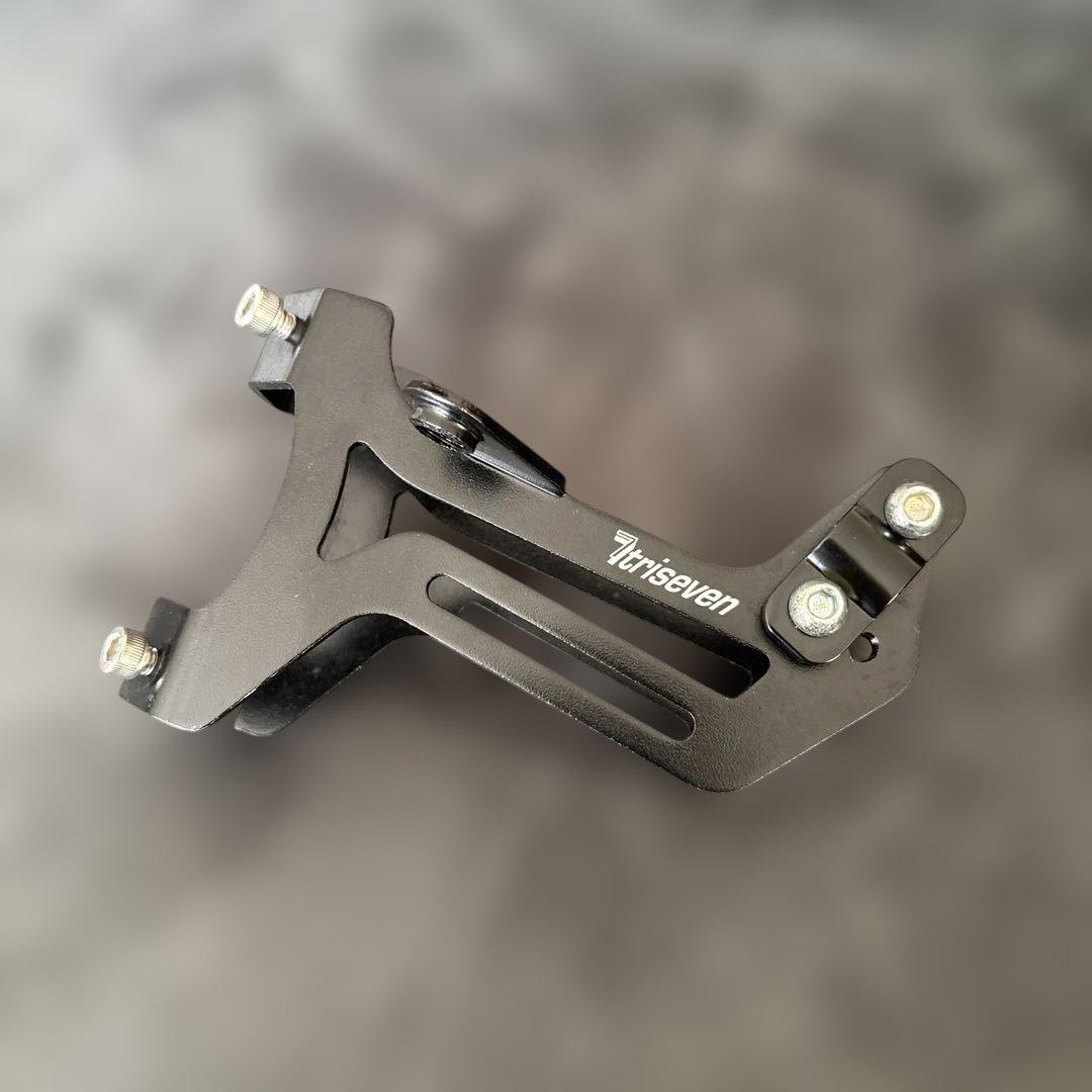 FIZIK フィジーク　ARIONE R7 サドル　と　ボトルホルダー