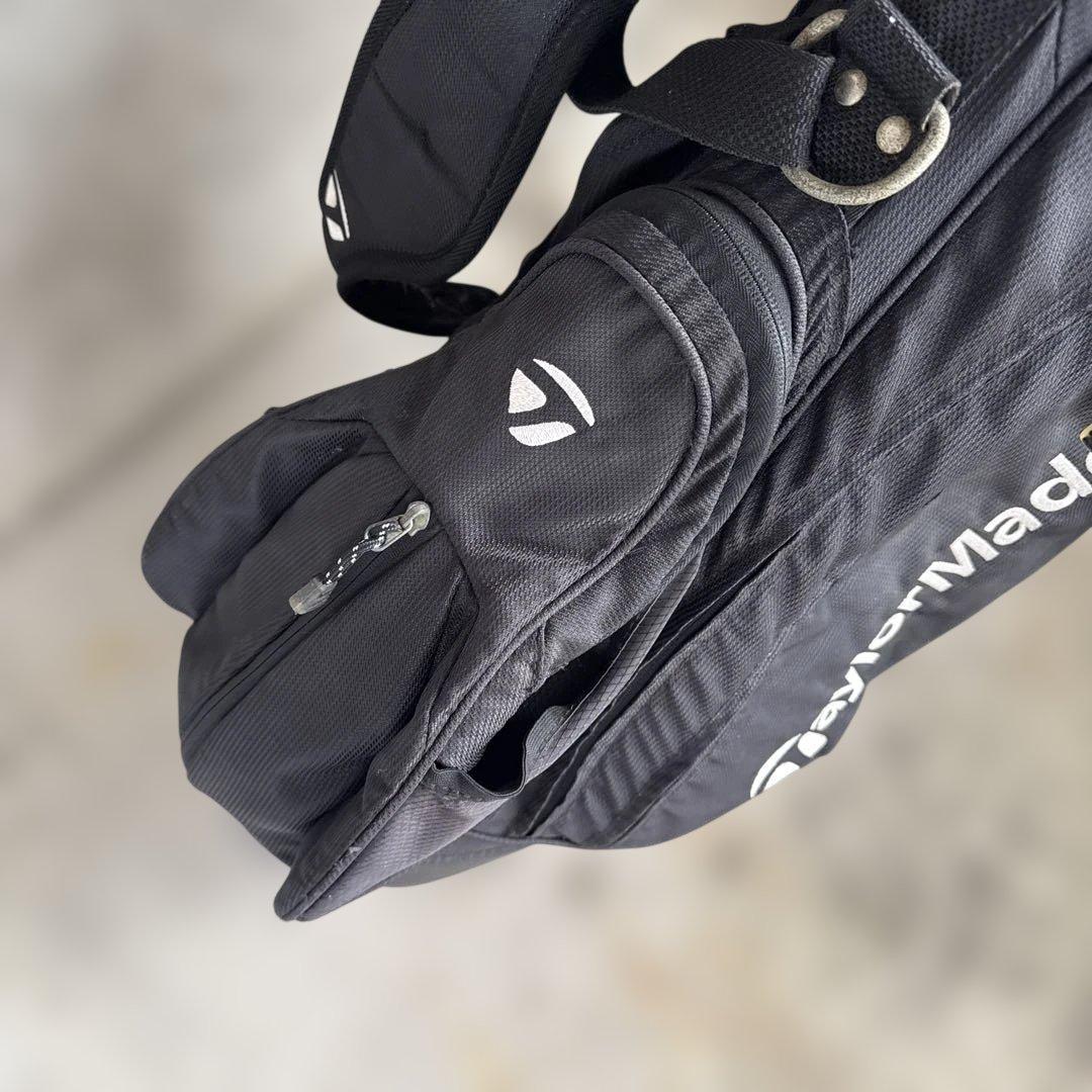 TaylorMade ブラック スタンド　ショルダー付き　キャディバック