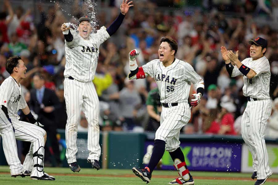 2023 WBC 村上　ホーム　ユニフォーム　ミズノ　S