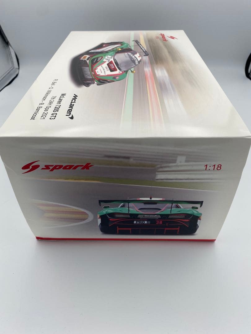 マクラーレン 720S GT3 1/18スケールミニチュアカー