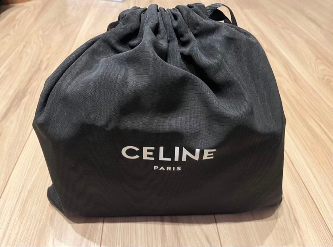 >ブラックショルダーバッグ✨️ほぼ未使用品