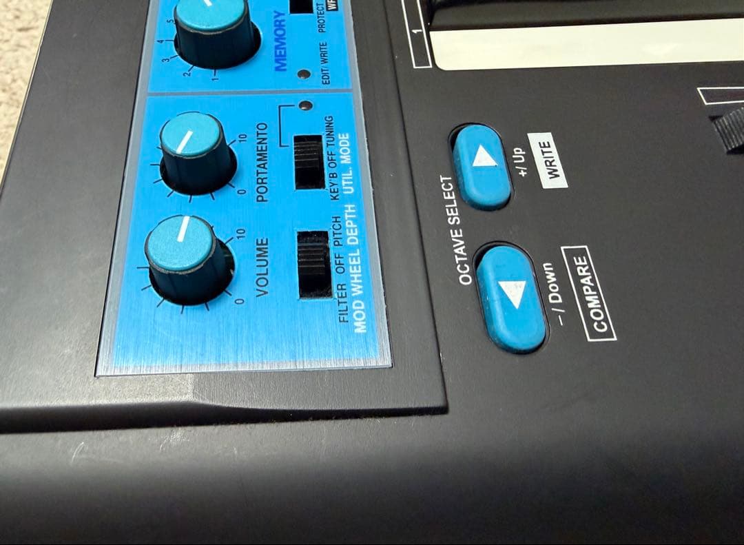 アナログシンセサイザー ノベーション Bass Station 動作確認済
