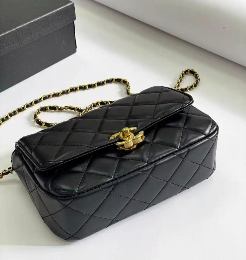 美品、お手頃価格 ブラック ショルダーバッグ