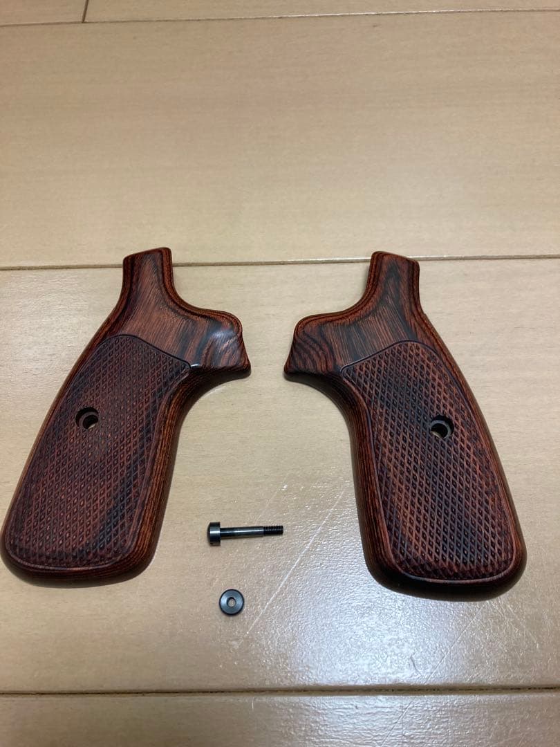 S&W M327r8 コンバットシューティンググリップ