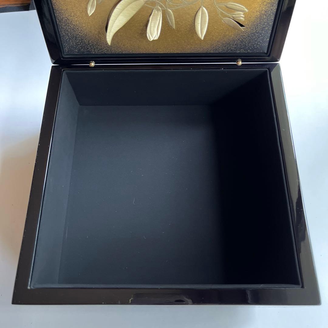 CHANEL コフレキットの木製小箱 ヴァニラペーパーアート付き