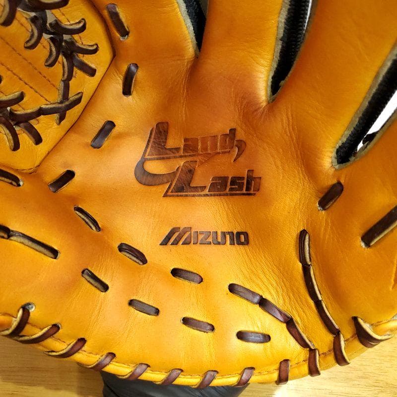 ミズノ イサイ 背面メッシュ 超軽量 異彩 Mizuno 内野用 軟式グローブ
