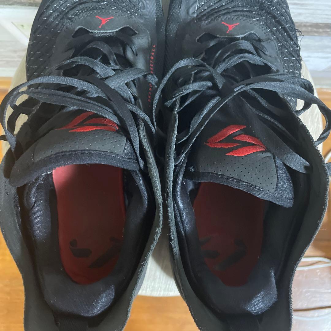 ルカ1 Jordan バスケットボールシューズ 黒/赤
