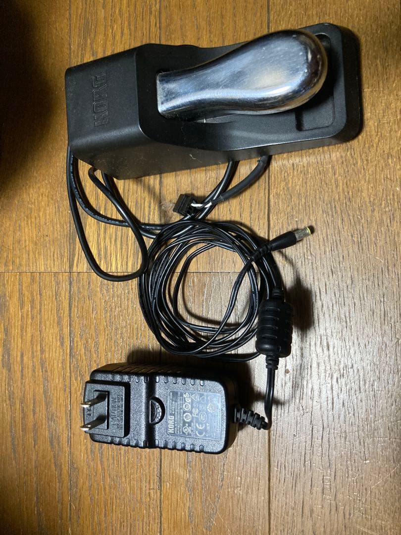 コルグ KORG 電子ピアノ B1モデル　スタンド　中古