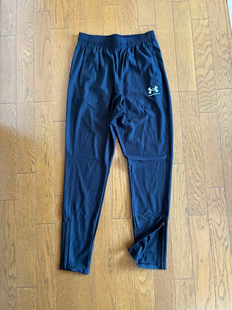 Under Armour 黒 ジャージジャケット M