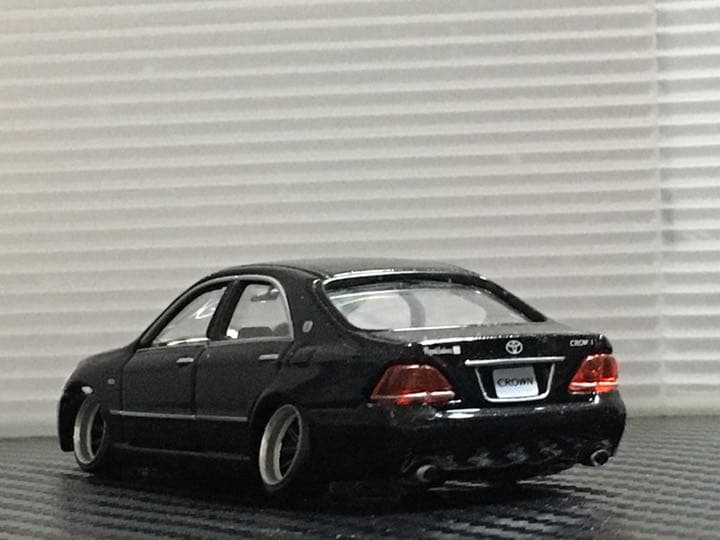 ミニカー　1/64 トヨタ　クラウン　改造
