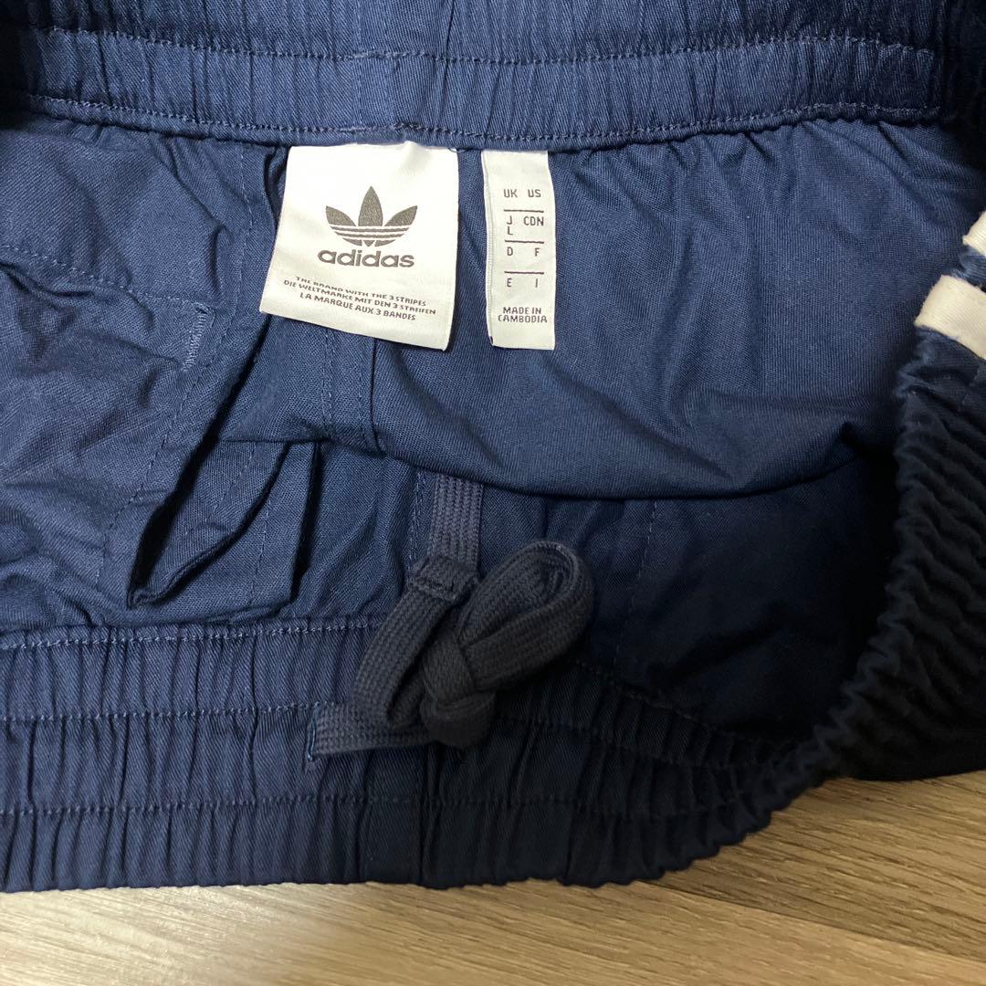 激安　即決価格　アディダスオリジナルス　セットアップ　Lサイズ
