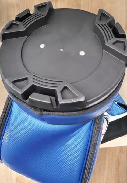 送料無料/新品未使用TaylorMade 新品未使用 キャディバッグトリコロール