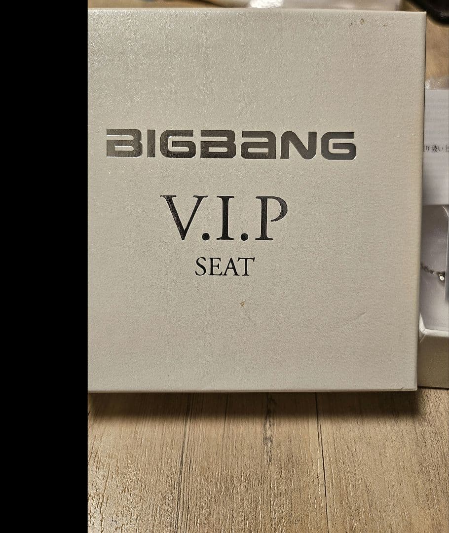 BIGBANG V.I.P SEAT スワロフスキーネックレス ピアス 箱付