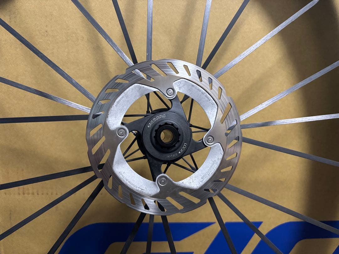 CADEX 50 Ultra Disc Tubeless カデックス50