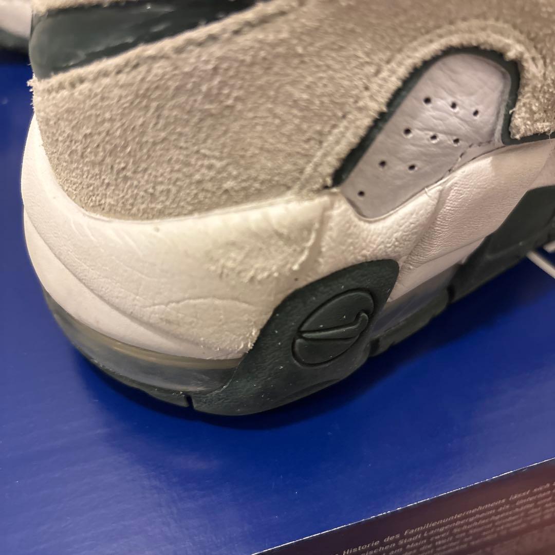Nike Air upモアテンポ