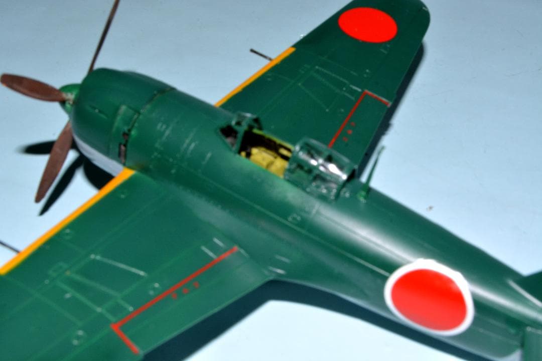 [完成品]1/48スケール　日本海軍　局地戦闘機『紫電』1１型甲