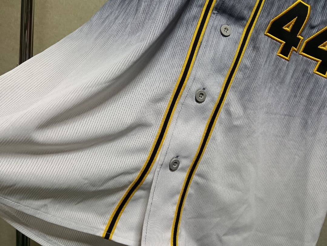 【極美品！】ミズノ 阪神タイガース 梅野隆太郎 ビジターユニフォーム L
