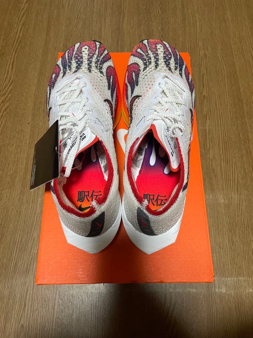 ☆新品未使用☆ナイキ（NIKE）ズームXヴェイパーフライネクスト３%