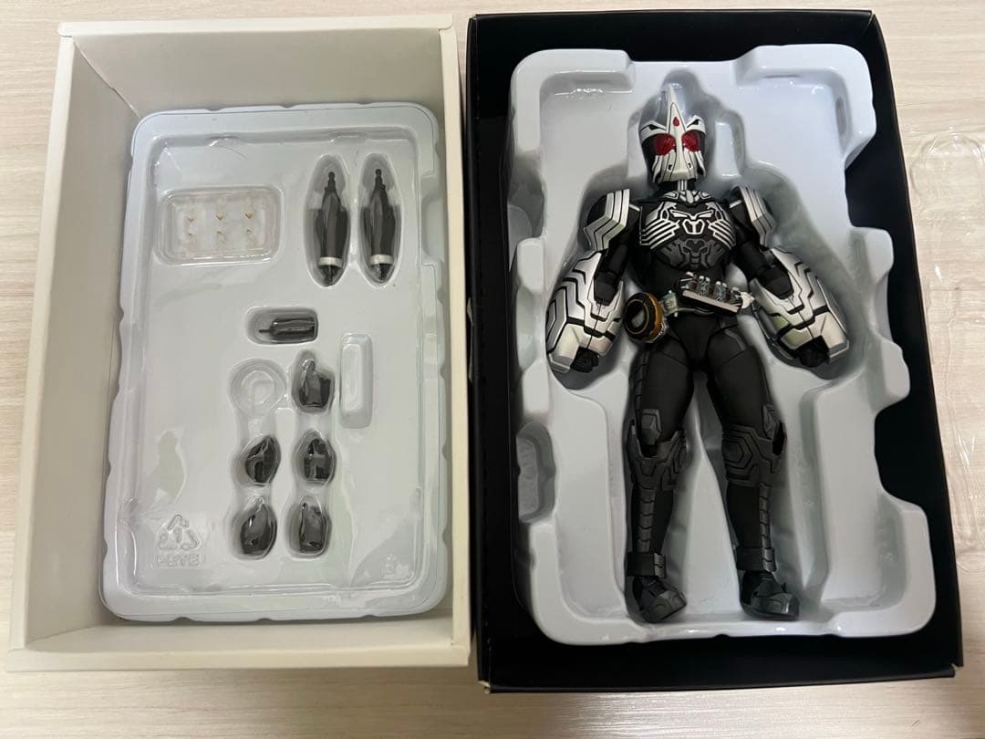 S.H.Figuarts 真骨彫製法 仮面ライダーオーズ サゴーゾコンボ