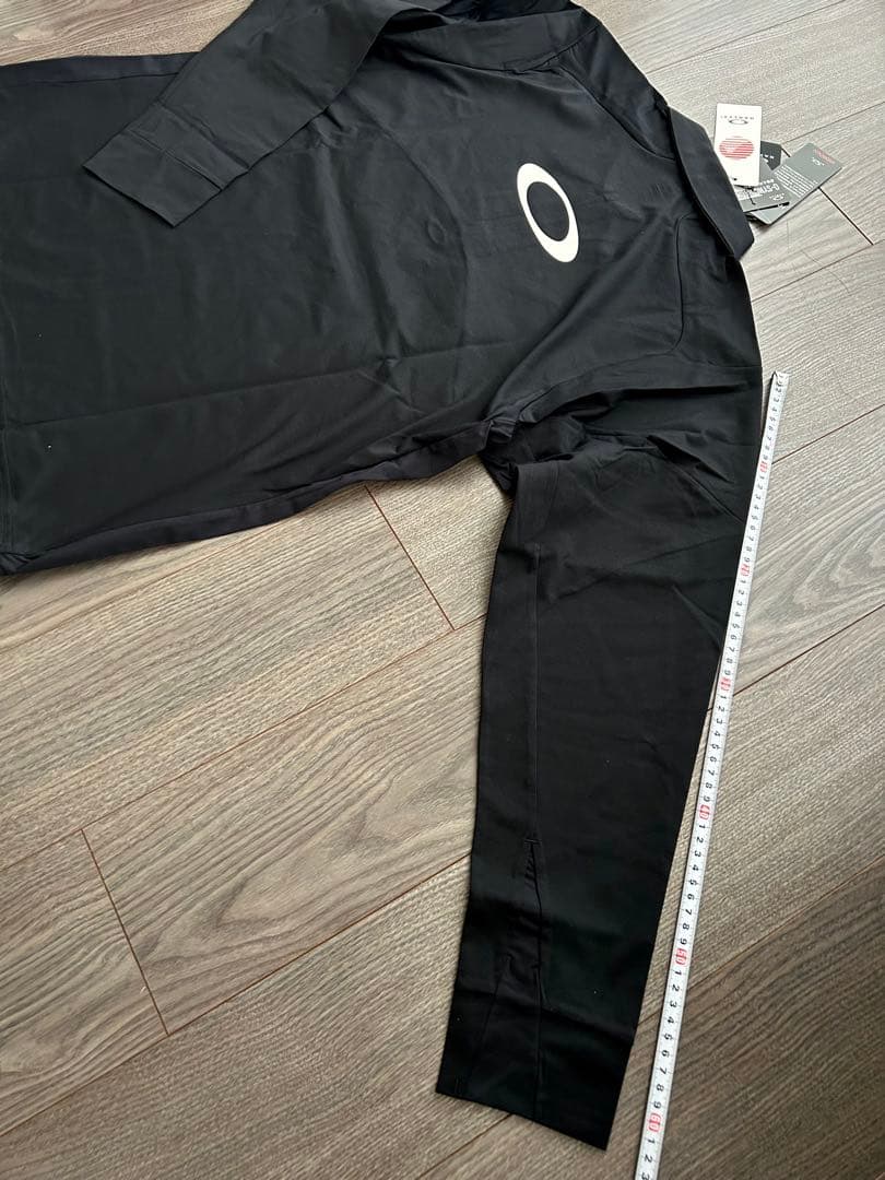 新品 OAKLEY オークリー 長袖ハーフジッププルオーバー UPF50速乾 L