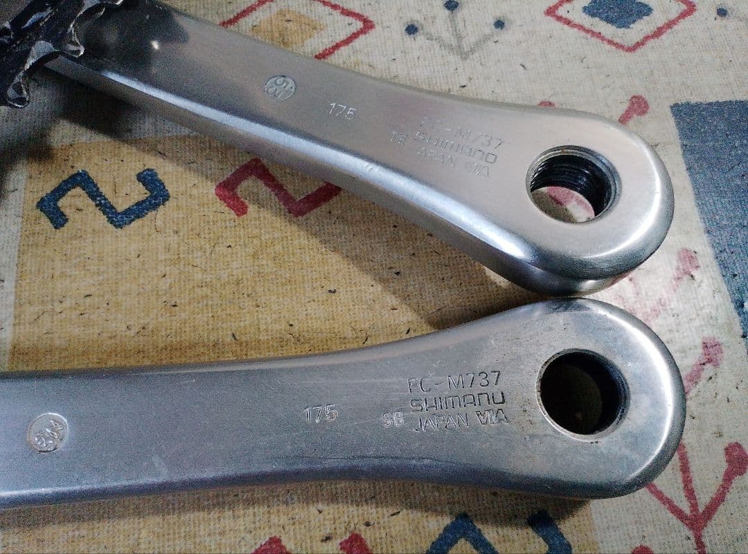 クランクセット Shimano DEORE XT FC-M737 175mm