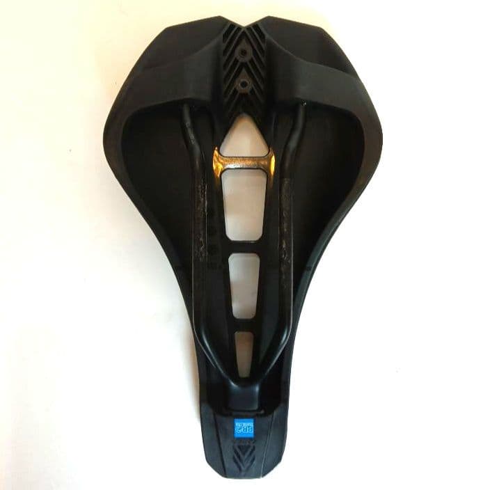 PRO Stealthチームサドル142mmカーボンレール
